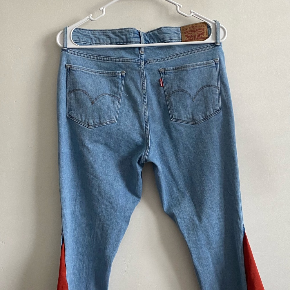 Altered Flare Levi’s - Picture 6 of 7